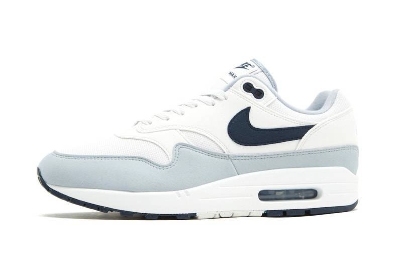 Nike Air Max 1 Drops in a Classic “Pure Platinum/Dark Obsidian”