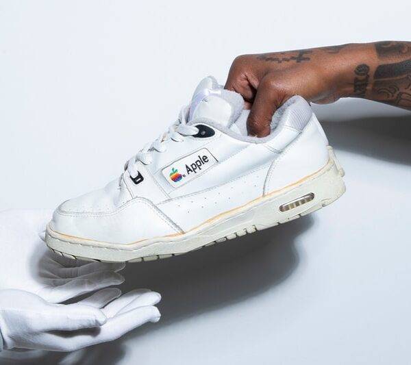 Salehe Bembury Gives Away His $50,000 Apple Sneakers From The ’90s